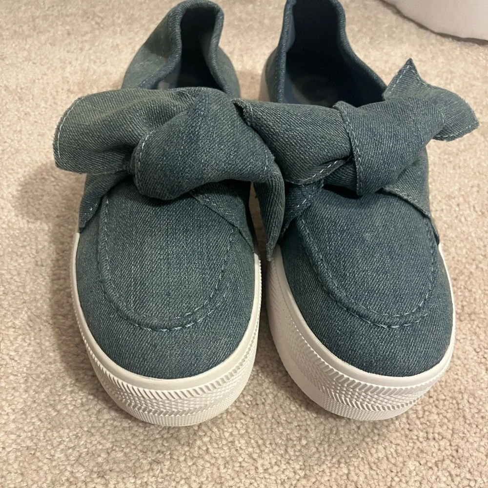 G by Guess Blue Denim Bow Slip-On Platform Loafers